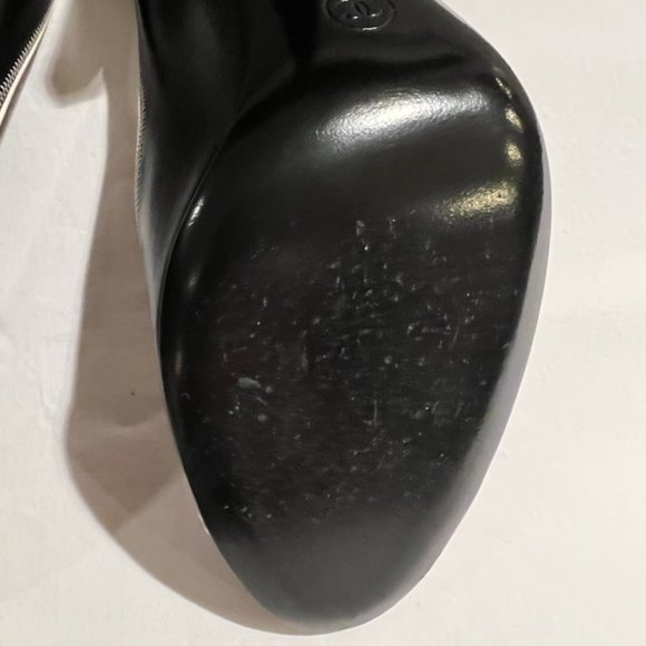 Authentic CHANEL Heels - Picture 3 of 9